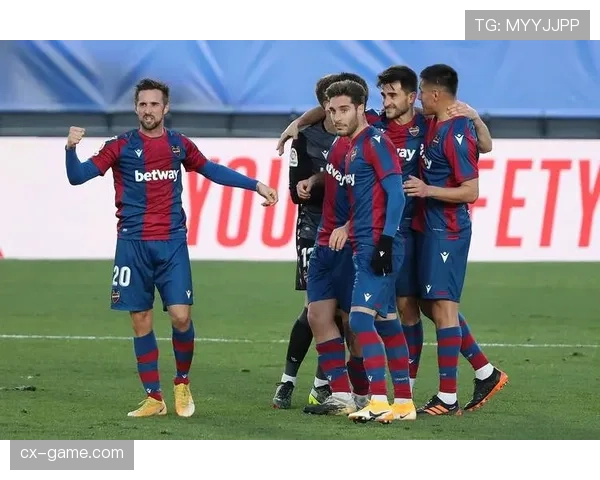 塞维利亚高压逼抢再显威力，强势突破对手防线获胜