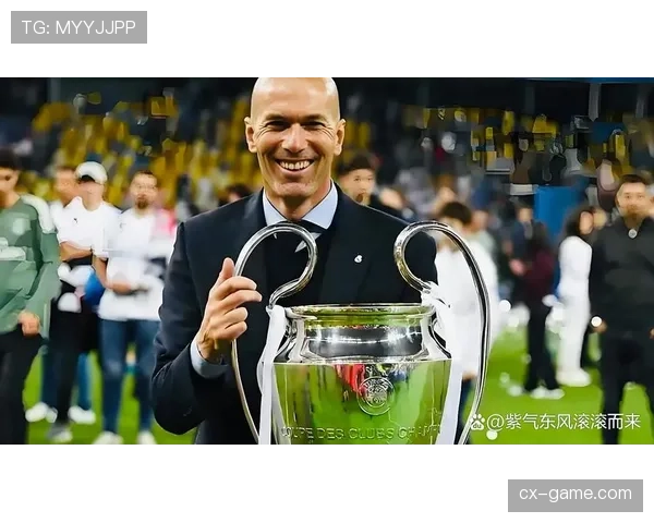 贝肯鲍尔传奇之路：从街头少年到足坛永恒之神