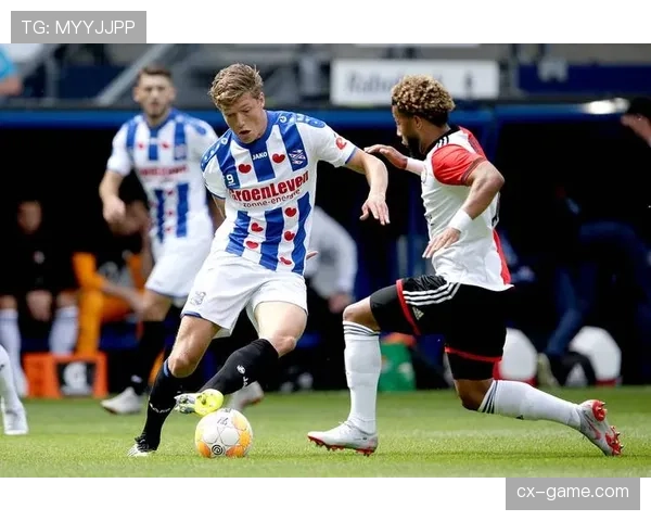 海伦芬中场核心闪耀赛场，球队强势开启胜利新篇章