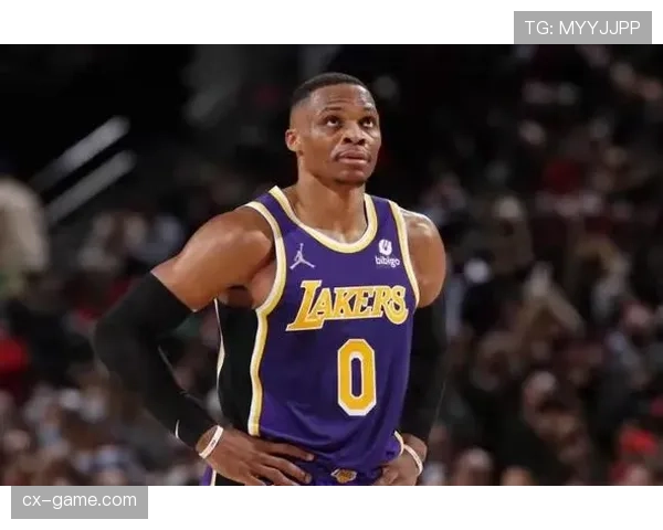 萨维奇防守风格分析：强硬拦截与位置感成关键