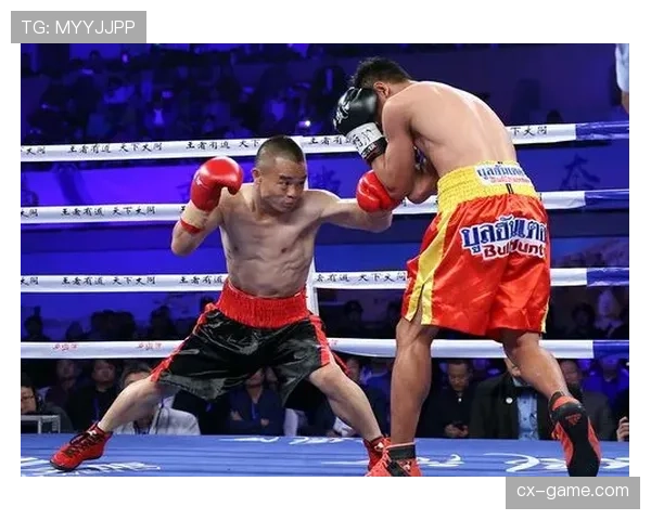 熊朝忠家的米线店开在拳台边上，冠军吃一碗要付双倍钱？