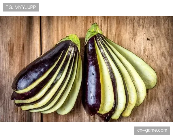 袁悦戴着能买房的表在菜市场挑茄子，隔壁阿姨还以为自己看错人